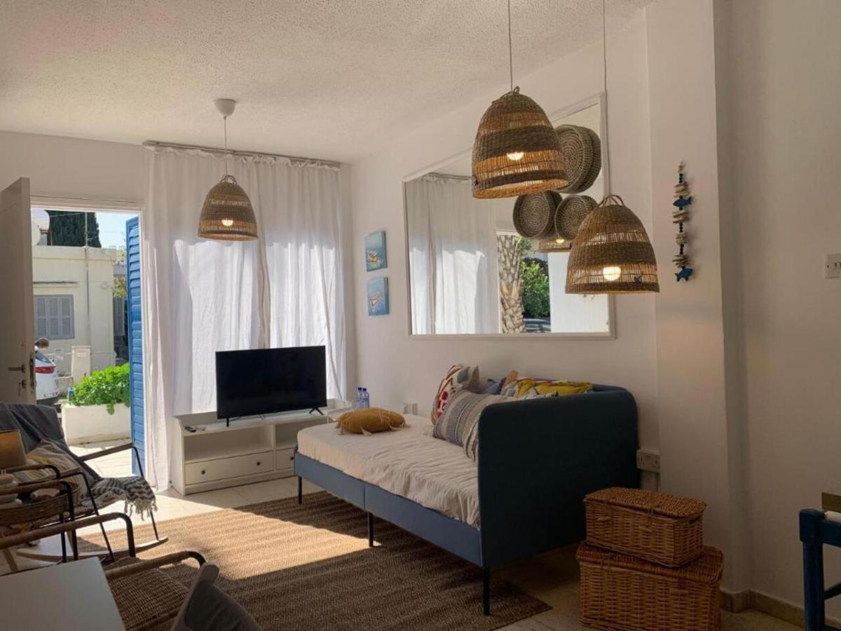 Romy'S Cozy One Bedroom Apt Larnaca Esterno foto